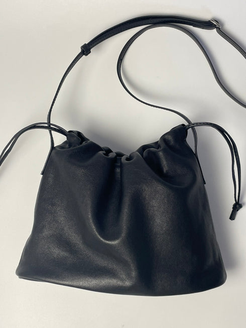 【牛本革】2WAY シャーリング 巾着レザーショルダーバッグ